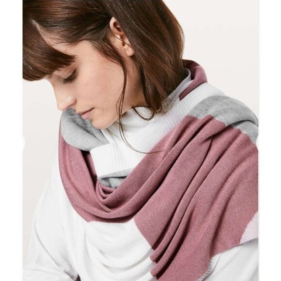 Lululemon Hatha Wrap Womens OS Silk Quicksand Misty Pink Silver Fox Alpine White - Picture 3 of 12